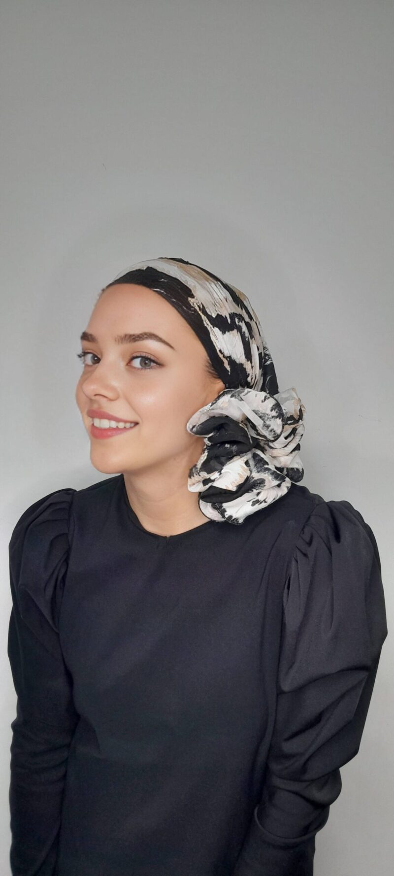 ⁦שיפון הדפס שחור לבן וכאמל⁩ – תמונה ⁦6⁩