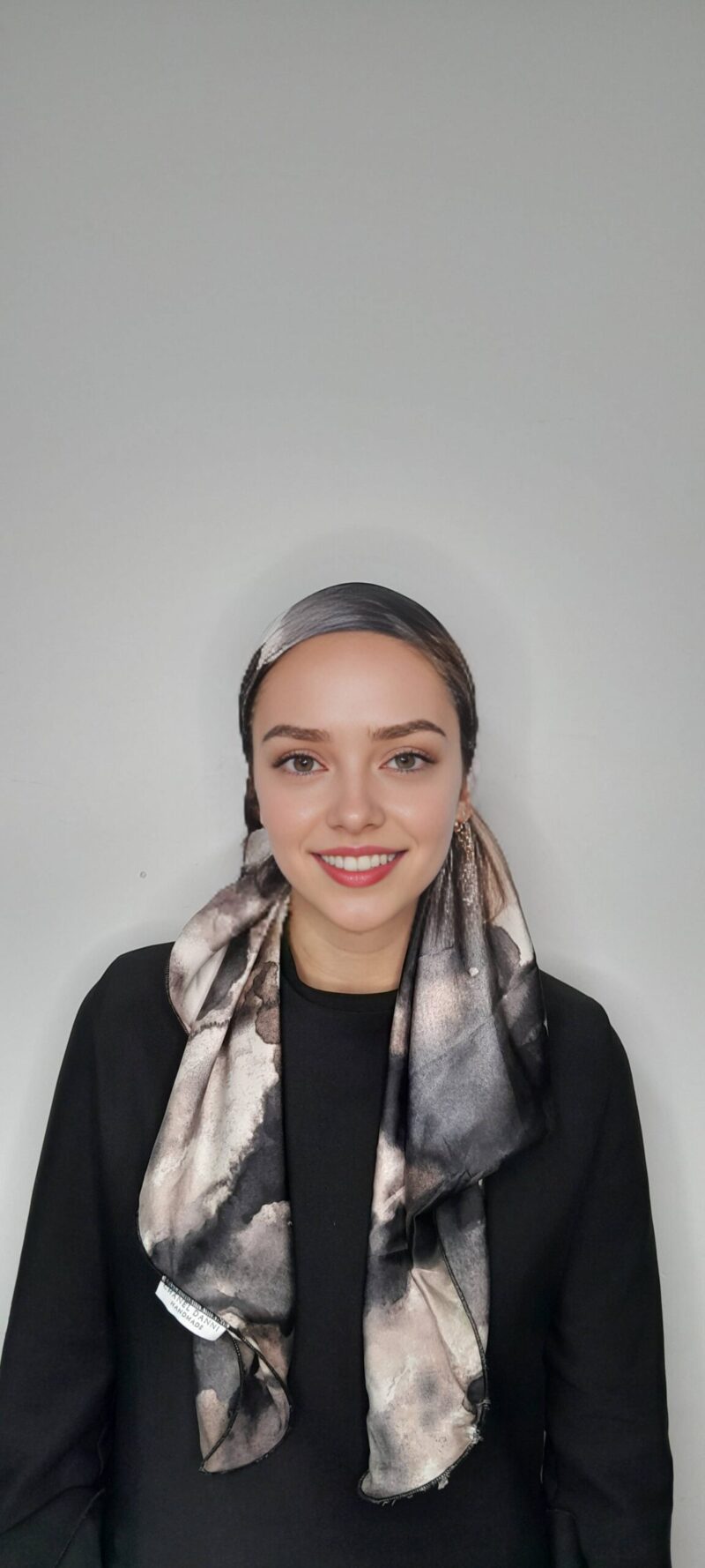 ⁦סאטן הדפס תאי דאי שחור ורוד⁩ – תמונה ⁦4⁩