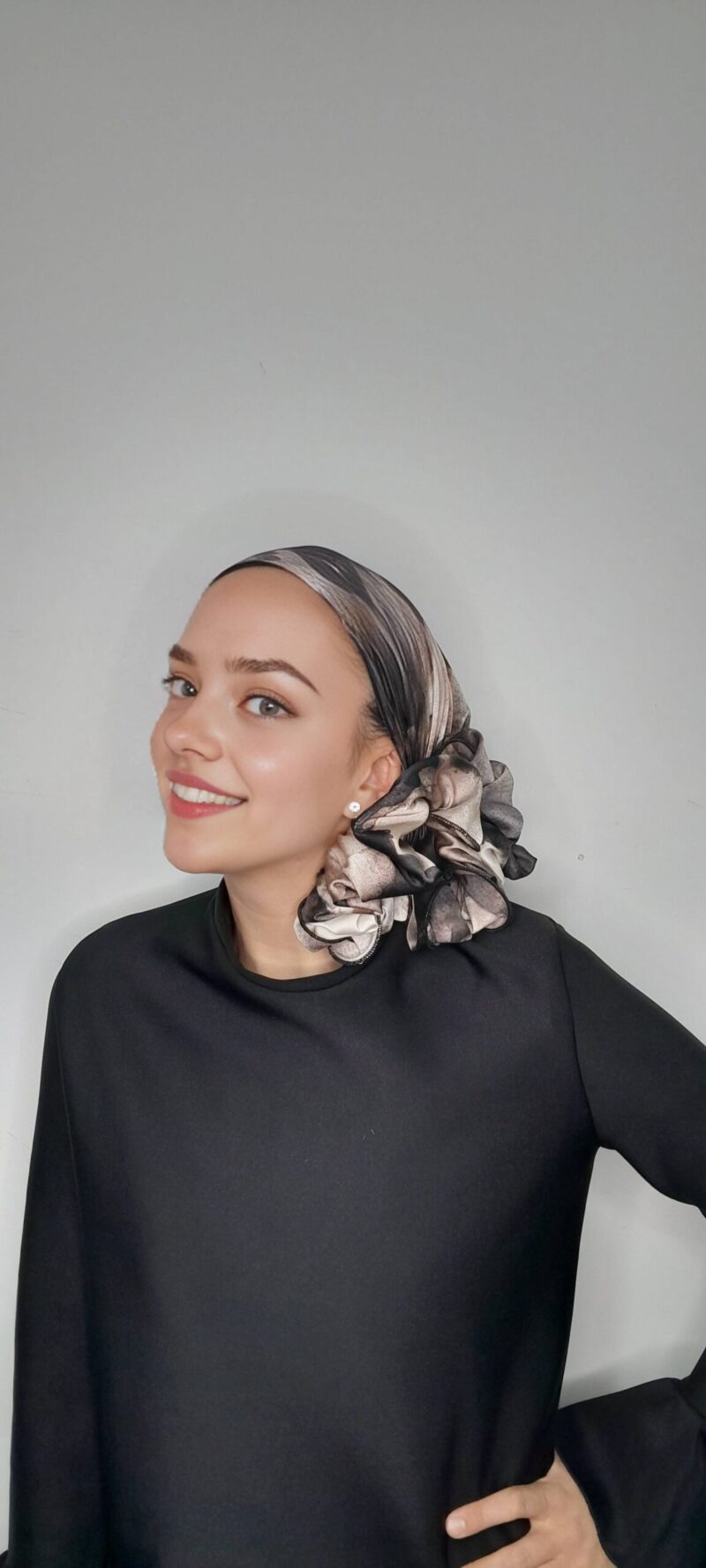⁦סאטן הדפס תאי דאי שחור ורוד⁩ – תמונה ⁦6⁩