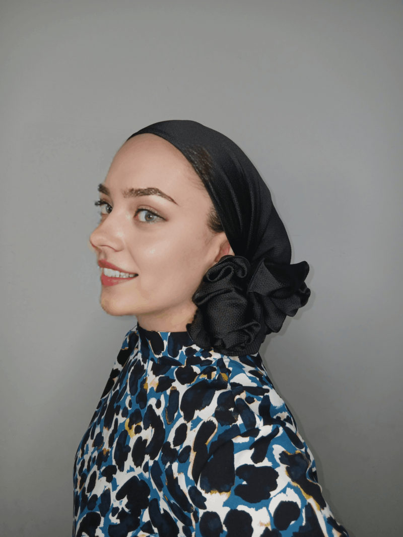 ⁦קרפ סאטן שחור חלק⁩ – תמונה ⁦5⁩